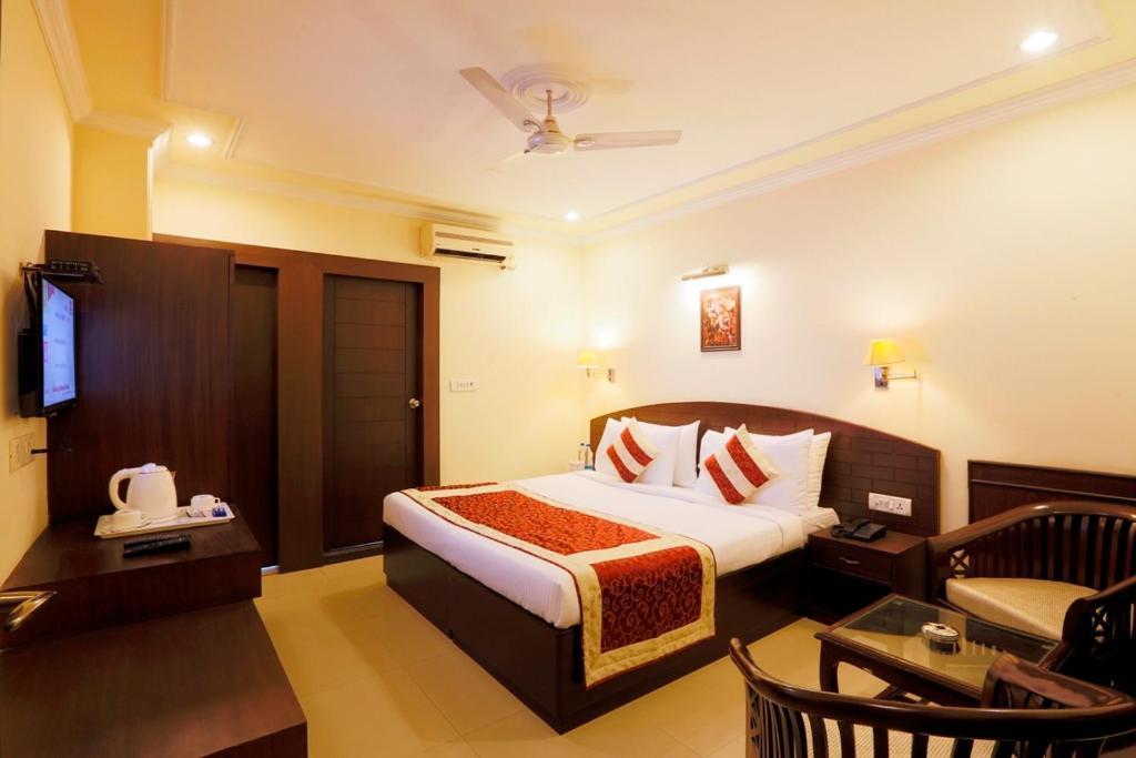 Airport La Sapphire Hotel & Restaurant Új-Delhi Kültér fotó
