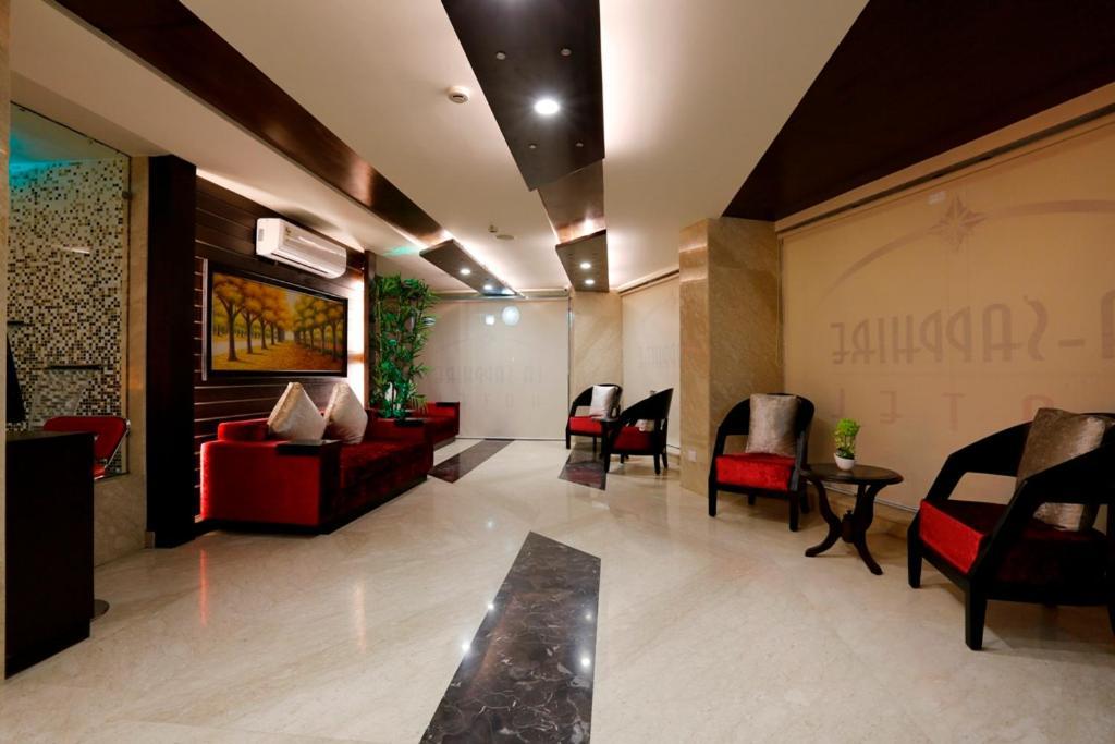 Airport La Sapphire Hotel & Restaurant Új-Delhi Kültér fotó